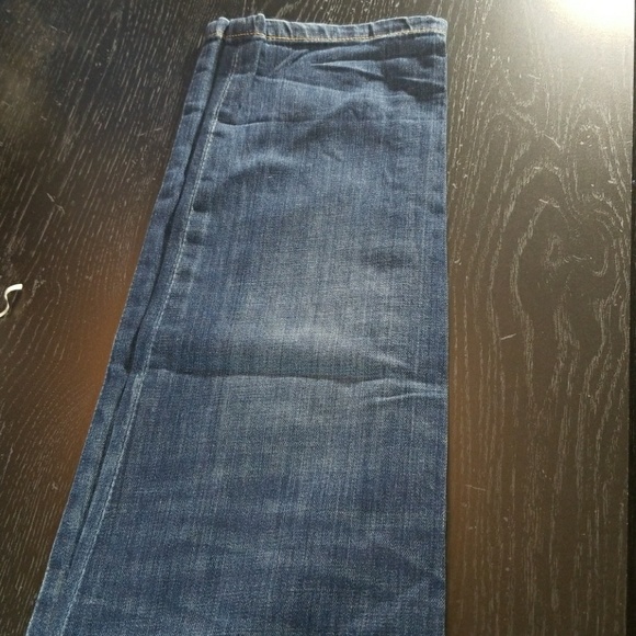 Clothes - Picture 3 of 4